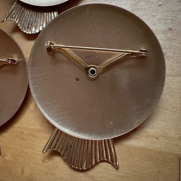 Vintage brooch bundle - Picture 7 of 9